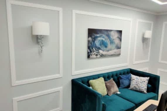 Ремонт гостиной заказать в Красноярске