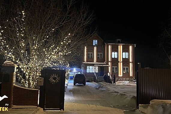 подсветка фасада теплая